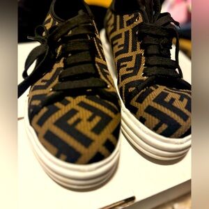Fendi sneakers good condition